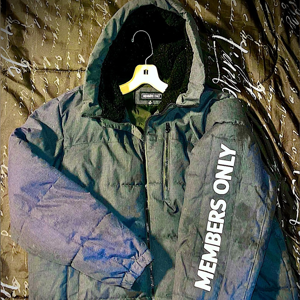 Member’s Only Men's Twill Block Puffer Jacket